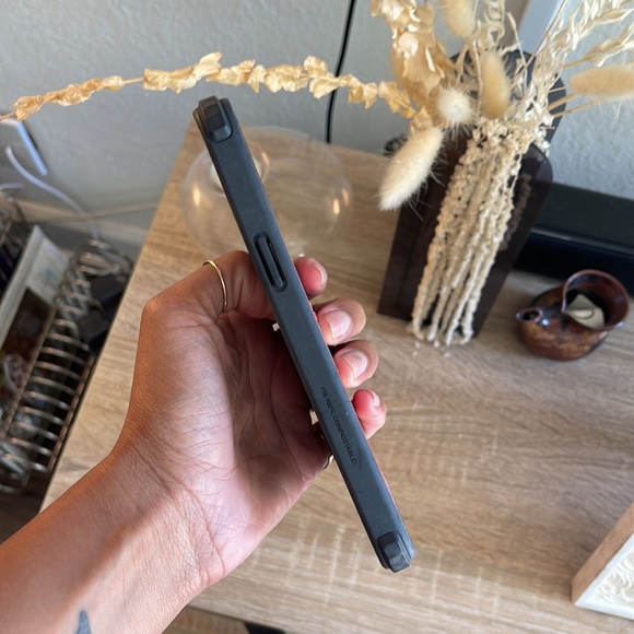 Casetify iPhone 12 Pro Max case red and pink hearts - Picture 5 of 8